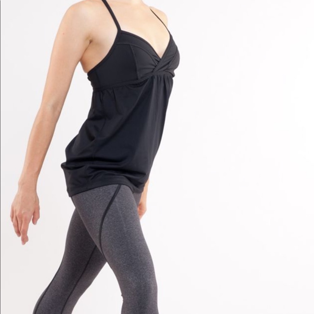 Lululemon Rehearsal Tank • Black - Picture 5 of 5